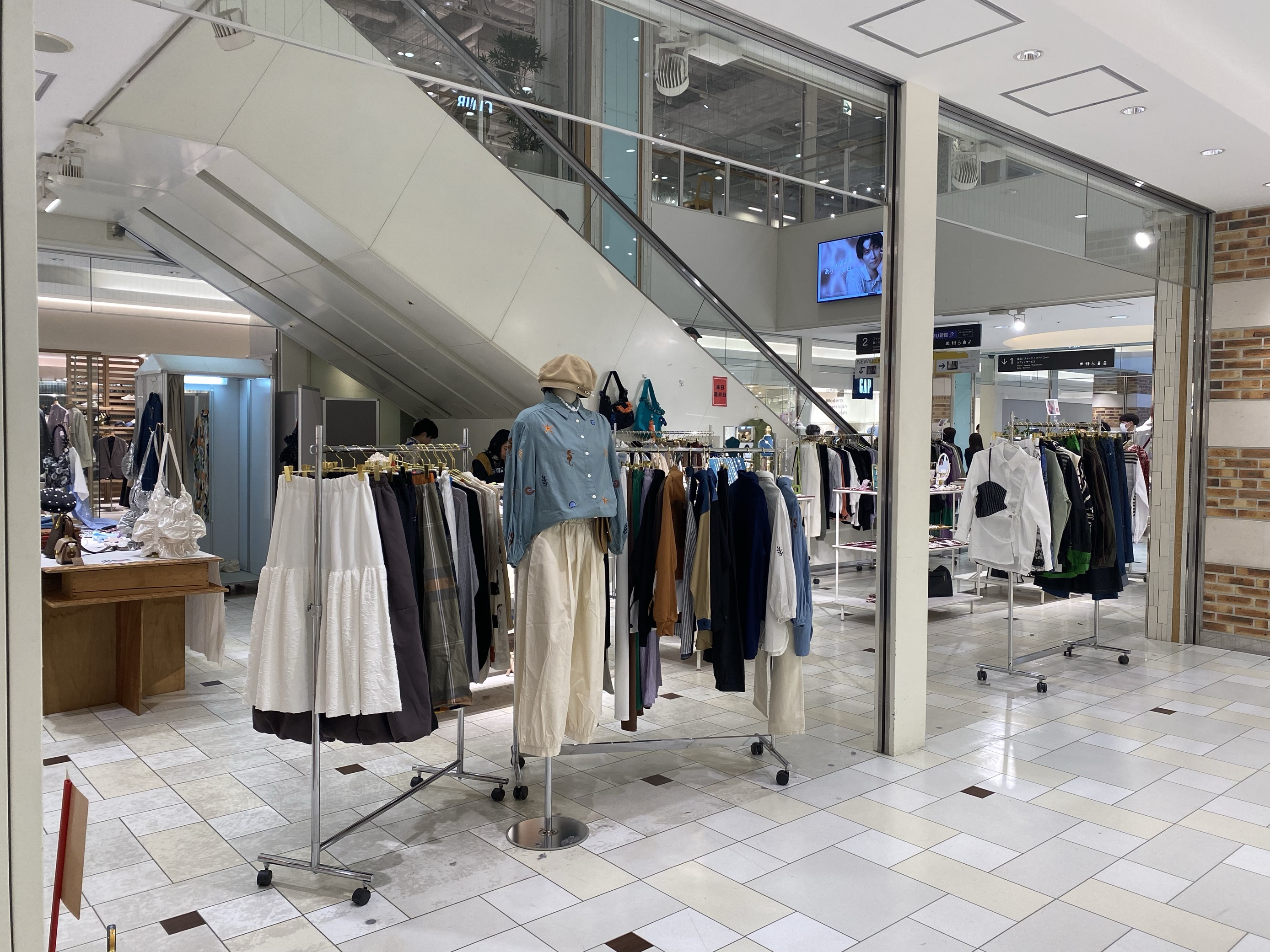HERMITAGE フリマ店 アミュプラザ長崎】本館・2F アパレル、雑貨などの販売に最適